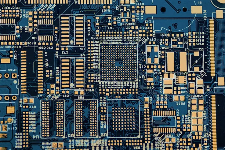 shutterstock-PCB-AZUL.jpg